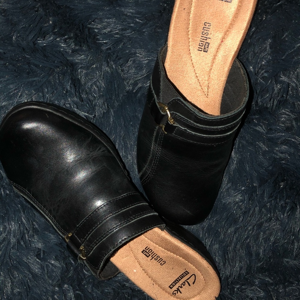 Clarks size 8 clogs
